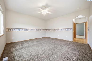 MLS# 288662 Custom-built rambler located in the desirable Sun on Sun Willows in Washington - for sale on GolfHomes.com, golf home, golf lot