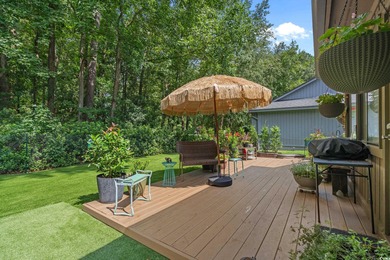 OPEN HOUSE 12/6 12-2PM Welcome to 105 Hickory Drive, where charm on Burning Ridge Golf Course in South Carolina - for sale on GolfHomes.com, golf home, golf lot