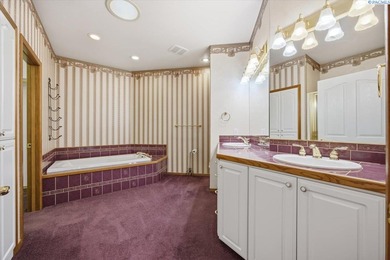 MLS# 288662 Custom-built rambler located in the desirable Sun on Sun Willows in Washington - for sale on GolfHomes.com, golf home, golf lot