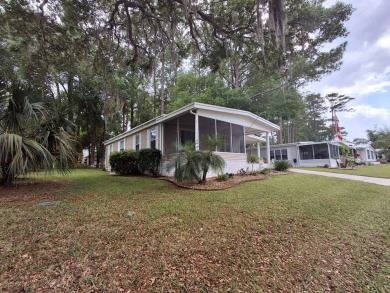 2BR/2BA Home with Modern Touches | Rolling Greens Village on Rolling Greens Executive Golf Community in Florida - for sale on GolfHomes.com, golf home, golf lot