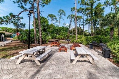 WELCOME HOME TO THIS BEAUTIFUL POOL/SPA HOME RETREAT ON THE on Fountain Lakes Community Golf Course in Florida - for sale on GolfHomes.com, golf home, golf lot