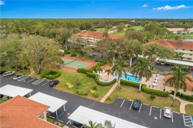 Welcome to the BEST GOLF COURSE BUNDLED LIVING IN NAPLES! Royal on Royal Wood Golf and Country Club in Florida - for sale on GolfHomes.com, golf home, golf lot