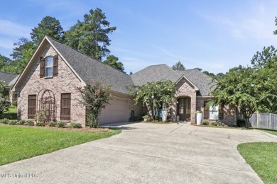 Attention golf enthusiasts!!! Here's your chance to live on the on Castlewoods Golf Club in Mississippi - for sale on GolfHomes.com, golf home, golf lot