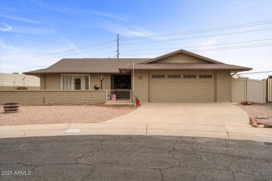 Welcome to this delightful 3-bedroom, 2-bathroom home in Sun on Sun City Country Club in Arizona - for sale on GolfHomes.com, golf home, golf lot
