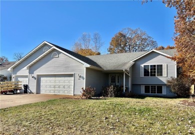 Here is your chance to own a nice 3 bedroom 2 bathroom home on Lake Hallie Golf Club in Wisconsin - for sale on GolfHomes.com, golf home, golf lot