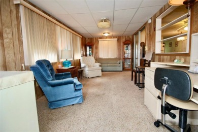 **DESIRABLE GOLDEN GATE! RESIDENT OWNED COMMUNITY** Spacious on Mainlands Golf Club in Florida - for sale on GolfHomes.com, golf home, golf lot
