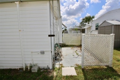 **DESIRABLE GOLDEN GATE! RESIDENT OWNED COMMUNITY** Spacious on Mainlands Golf Club in Florida - for sale on GolfHomes.com, golf home, golf lot