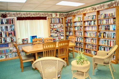 **DESIRABLE GOLDEN GATE! RESIDENT OWNED COMMUNITY** Spacious on Mainlands Golf Club in Florida - for sale on GolfHomes.com, golf home, golf lot