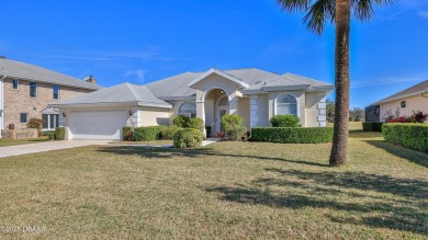 A meticulous 3 bedroom, 2 bath with an attached 2 car garage on Spruce Creek Golf Club in Florida - for sale on GolfHomes.com, golf home, golf lot
