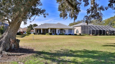 A meticulous 3 bedroom, 2 bath with an attached 2 car garage on Spruce Creek Golf Club in Florida - for sale on GolfHomes.com, golf home, golf lot