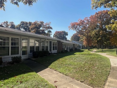 This Greenbriar features updated kitchen, bathroom with walk-in on Leisure Village Golf Course in New York - for sale on GolfHomes.com, golf home, golf lot