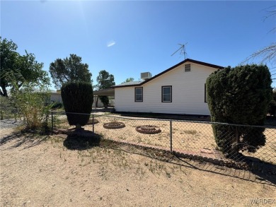 MUST SEE!! Charming and Well Taken Care Of Site-Built Home on on Cerbat Cliffs Golf Course in Arizona - for sale on GolfHomes.com, golf home, golf lot