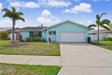 Welcome to this well-maintained 3-bedroom, 2-bathroom, 2-car on Bent Tree Country Club in Florida - for sale on GolfHomes.com, golf home, golf lot
