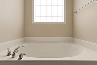 NEW ROOF INSTALLED DECEMBER 2024. Experience the elegance of a on Laurel Island Links in Georgia - for sale on GolfHomes.com, golf home, golf lot