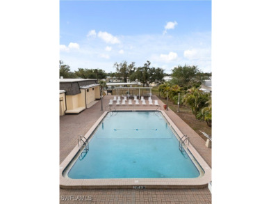 Your slice of paradise awaits with this 1989 2/2 Doublewide on Heron Creek Golf and Country Club in Florida - for sale on GolfHomes.com, golf home, golf lot