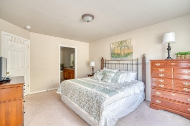 Discover the essence of Eagle Crest in this inviting corner unit on Eagle Crest Golf Resort - Resort Course in Oregon - for sale on GolfHomes.com, golf home, golf lot
