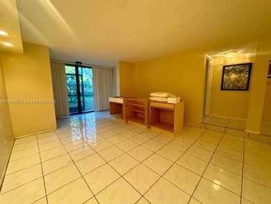 All ages community; Spacious 1 Bed / 1.5 Bath Condo in on Inverrary Country Club in Florida - for sale on GolfHomes.com, golf home, golf lot