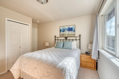 Discover the essence of Eagle Crest in this inviting corner unit on Eagle Crest Golf Resort - Resort Course in Oregon - for sale on GolfHomes.com, golf home, golf lot