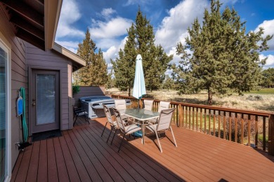 Discover the essence of Eagle Crest in this inviting corner unit on Eagle Crest Golf Resort - Resort Course in Oregon - for sale on GolfHomes.com, golf home, golf lot