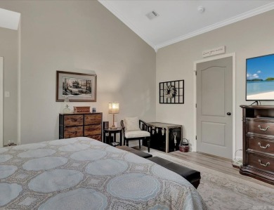 Welcome to this beautifully updated 3-bedroom, 2-bath home on Diamondhead Golf and Country Club in Arkansas - for sale on GolfHomes.com, golf home, golf lot
