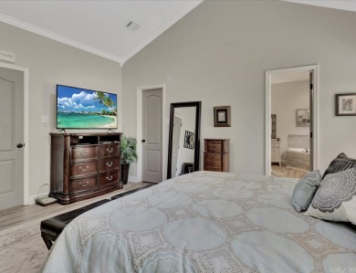 Welcome to this beautifully updated 3-bedroom, 2-bath home on Diamondhead Golf and Country Club in Arkansas - for sale on GolfHomes.com, golf home, golf lot