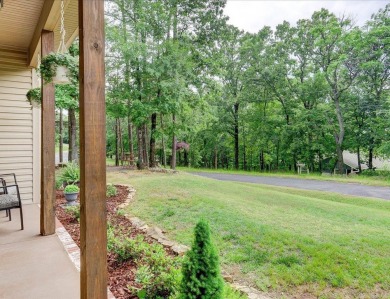 Welcome to this beautifully updated 3-bedroom, 2-bath home on Diamondhead Golf and Country Club in Arkansas - for sale on GolfHomes.com, golf home, golf lot