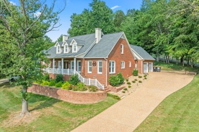 Here is a STUNNING HOME in the prestigious White Plains golfing on White Plains Golf Course in Tennessee - for sale on GolfHomes.com, golf home, golf lot