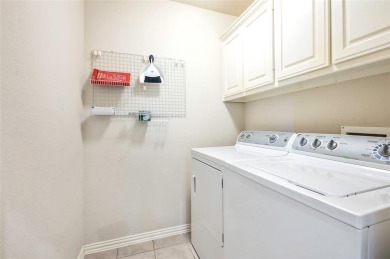 Rare opportunity in Windsor Heights at Bridlewood! Immaculate on Bridlewood Golf Course in Texas - for sale on GolfHomes.com, golf home, golf lot