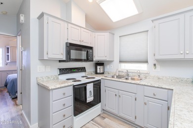 This beautifully updated and RARE 1 bedroom, 2 bath home is on Viewpoint Golf Resort in Arizona - for sale on GolfHomes.com, golf home, golf lot