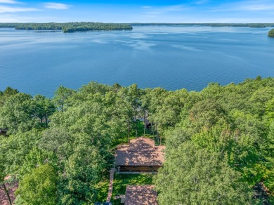 North Shore of Tomahawk Lake Home on Minocqua Country Club in Wisconsin - for sale on GolfHomes.com, golf home, golf lot