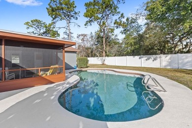 Under contract-accepting backup offers. One or more photo(s) has on Wekiva Golf Club in Florida - for sale on GolfHomes.com, golf home, golf lot