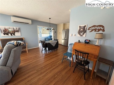 Fabulously located home in the resort community of Linville Land on Land Harbor Golf Course in North Carolina - for sale on GolfHomes.com, golf home, golf lot