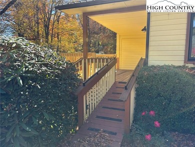 Fabulously located home in the resort community of Linville Land on Land Harbor Golf Course in North Carolina - for sale on GolfHomes.com, golf home, golf lot