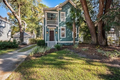 Priced to sell at 100k below recent comps on the same street and on Kiawah Island Resort - Oak Point in South Carolina - for sale on GolfHomes.com, golf home, golf lot