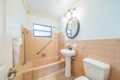 Charming 3 bedroom, 2 bathroom CBS construction home located on Club Med Sandpiper in Florida - for sale on GolfHomes.com, golf home, golf lot