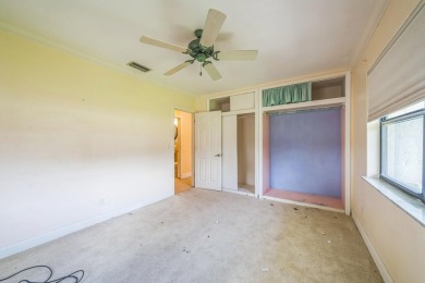 Charming 3 bedroom, 2 bathroom CBS construction home located on Club Med Sandpiper in Florida - for sale on GolfHomes.com, golf home, golf lot