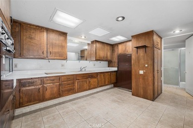 (Carport 27, Space 21)1 Bedroom 1 bath fixer upper ready for on Leisure World Seal Beach Golf Course in California - for sale on GolfHomes.com, golf home, golf lot