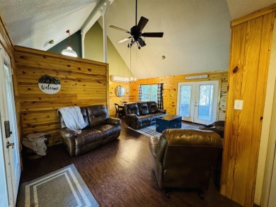 Walking distance to the golf course and resort!! EXTRA LOT! This on Rayburn Country Club in Texas - for sale on GolfHomes.com, golf home, golf lot