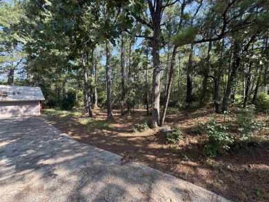 Walking distance to the golf course and resort!! EXTRA LOT! This on Rayburn Country Club in Texas - for sale on GolfHomes.com, golf home, golf lot