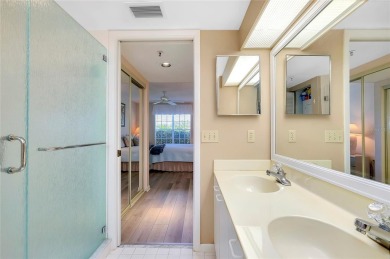 Welcome to easy Florida living in this turnkey 2-bedroom on Plantation Golf and Country Club in Florida - for sale on GolfHomes.com, golf home, golf lot