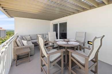LUXURY BEACHSIDE PENTHOUSE! Located at the top of Luau II in the on Sandestin Golf and Beach Resort - The Links in Florida - for sale on GolfHomes.com, golf home, golf lot