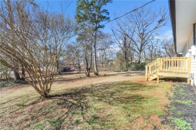Great house with lots of space and 4 bedrooms. Home has a split on Cobbs Glen Country Club in South Carolina - for sale on GolfHomes.com, golf home, golf lot