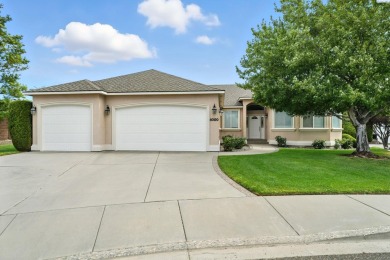 *Amazing 4 bedroom 2,600 Sq foot rambler in a quiet cul-de-sac on Canyon Lakes Golf Course in Washington - for sale on GolfHomes.com, golf home, golf lot