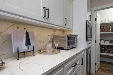 This fantastic Hickory Hills home was built by Jim Colton on Hickory Hills Country Club in Missouri - for sale on GolfHomes.com, golf home, golf lot