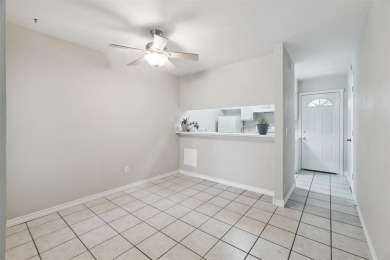 Located at 803 Cardinal Creek BLVD Unit B, Norman, OK 73072 on Jimmie Austin OU Golf Club in Oklahoma - for sale on GolfHomes.com, golf home, golf lot