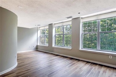 This lovely one bed, one bath condo is located within the much on Kirkbrae Country Club in Rhode Island - for sale on GolfHomes.com, golf home, golf lot