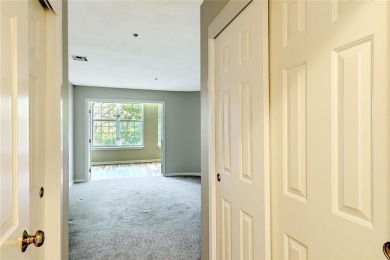 This lovely one bed, one bath condo is located within the much on Kirkbrae Country Club in Rhode Island - for sale on GolfHomes.com, golf home, golf lot