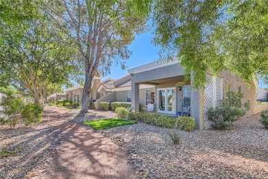 Adorable Townhome in 55+ Sun City Summerlin.  You will love this on Highland Falls Golf Club in Nevada - for sale on GolfHomes.com, golf home, golf lot