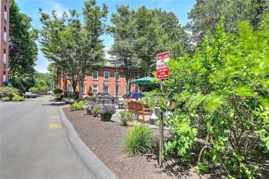This lovely one bed, one bath condo is located within the much on Kirkbrae Country Club in Rhode Island - for sale on GolfHomes.com, golf home, golf lot