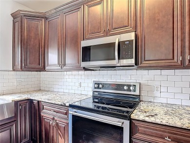 Welcome to your new home in the award-winning adult (55 and on Stonegate Golf Club in Florida - for sale on GolfHomes.com, golf home, golf lot